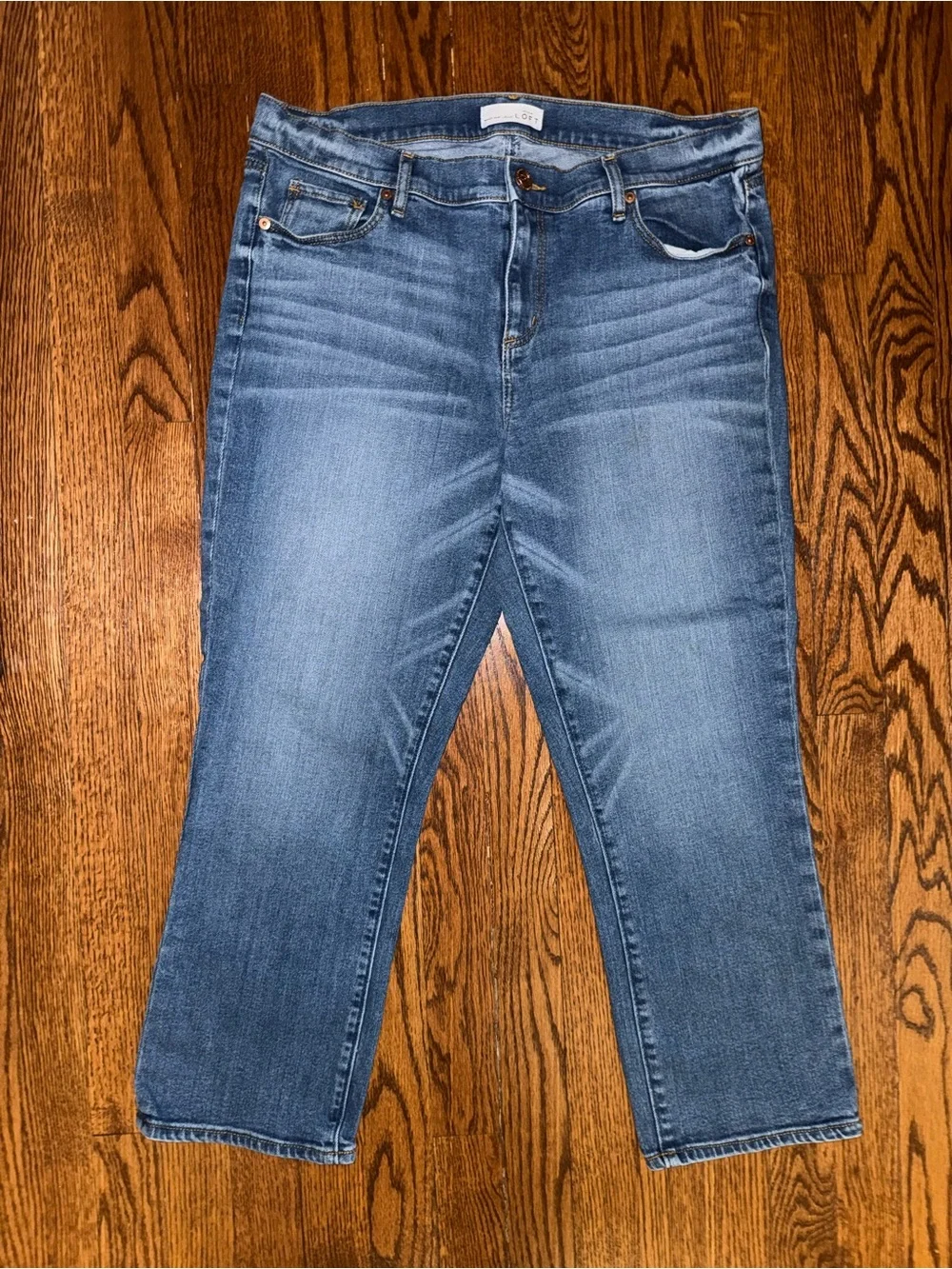 Ann Taylor Women's Cropped Straight-Leg Jeans in Medium Blue Wash